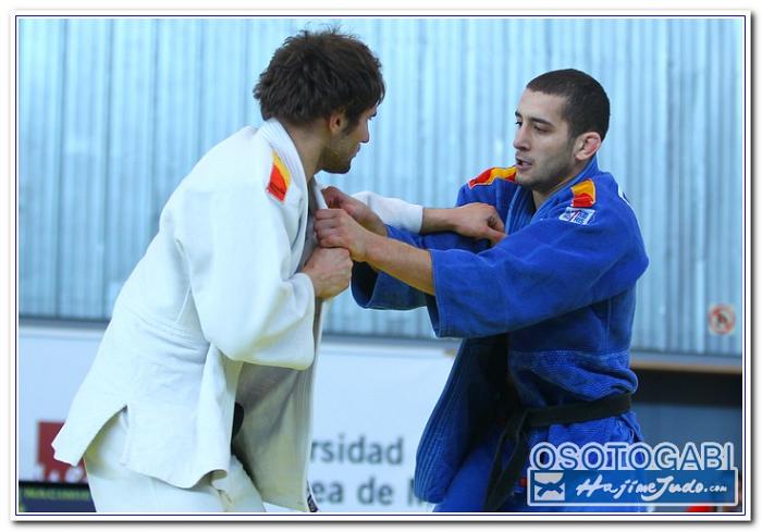 CEU2011 900085